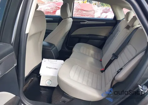 2020 Ford Fusion S z USA, uszkodzony, nr VIN 3FA6P0G76LR194326